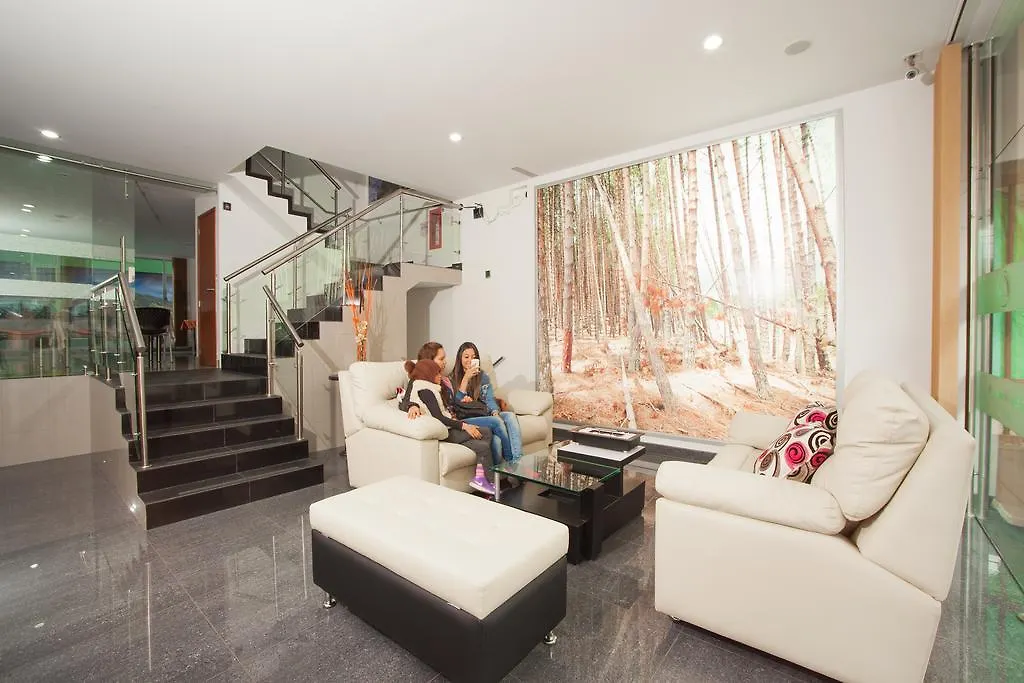 Hotel Castellana 100