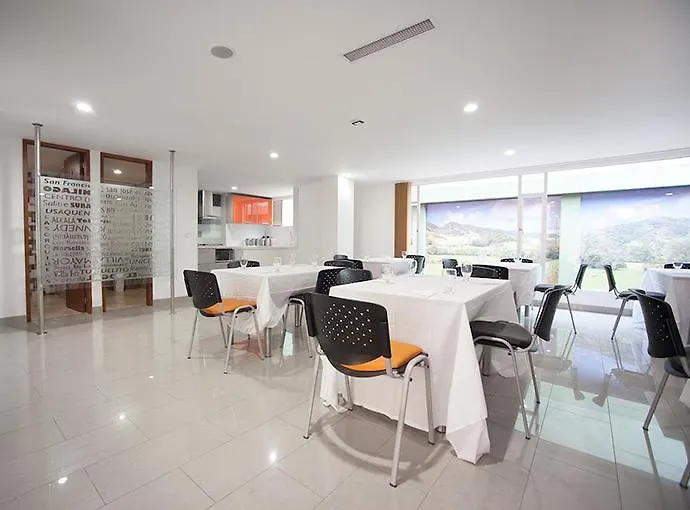 Hotel Castellana 100