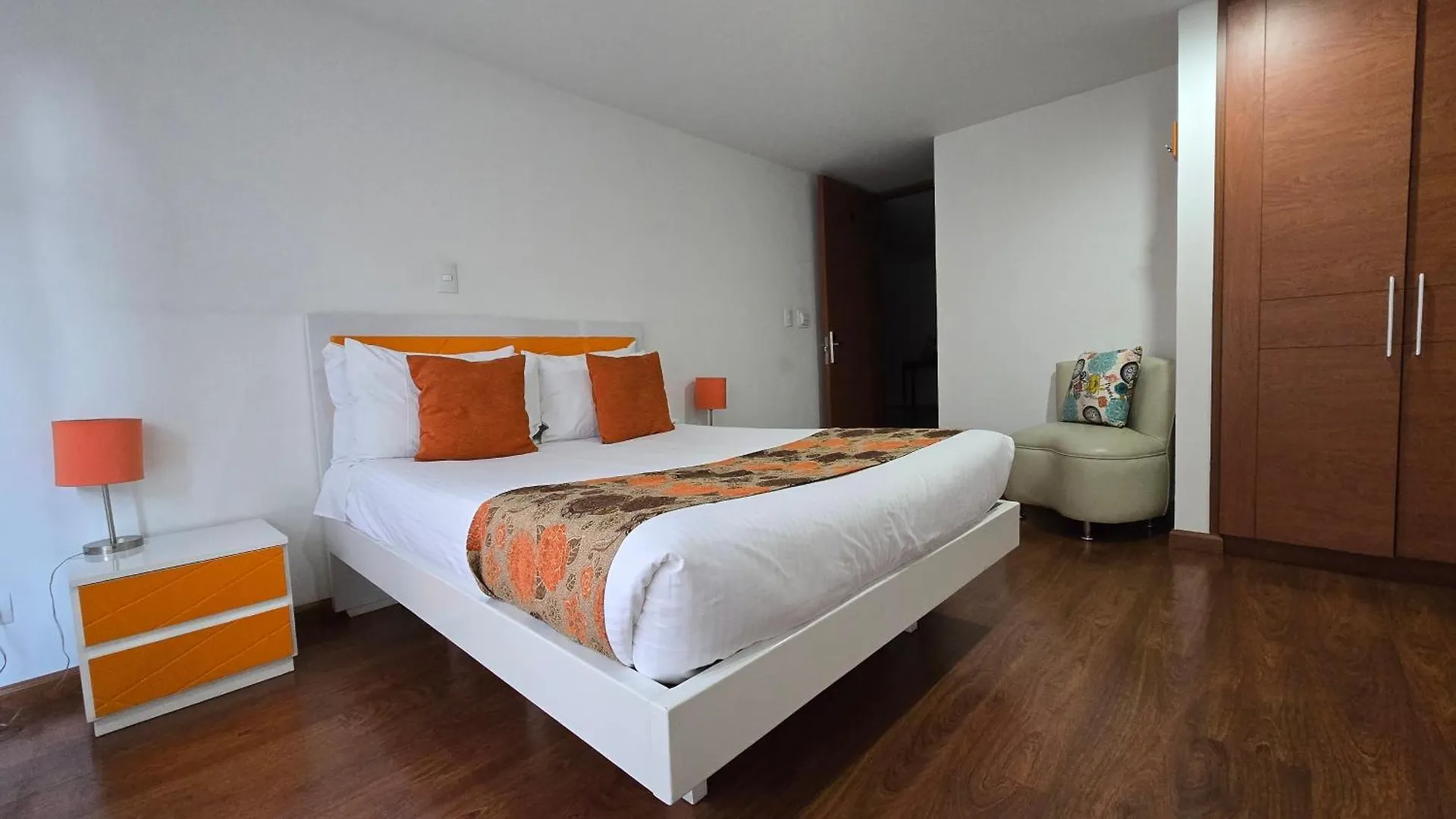 Hotel Castellana 100 Bogota By Hoteles Confort 80 コロンビア